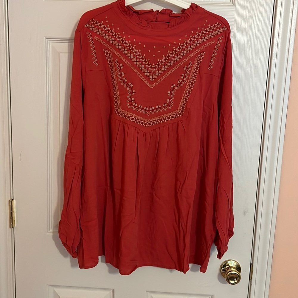 Torrid woman shirt